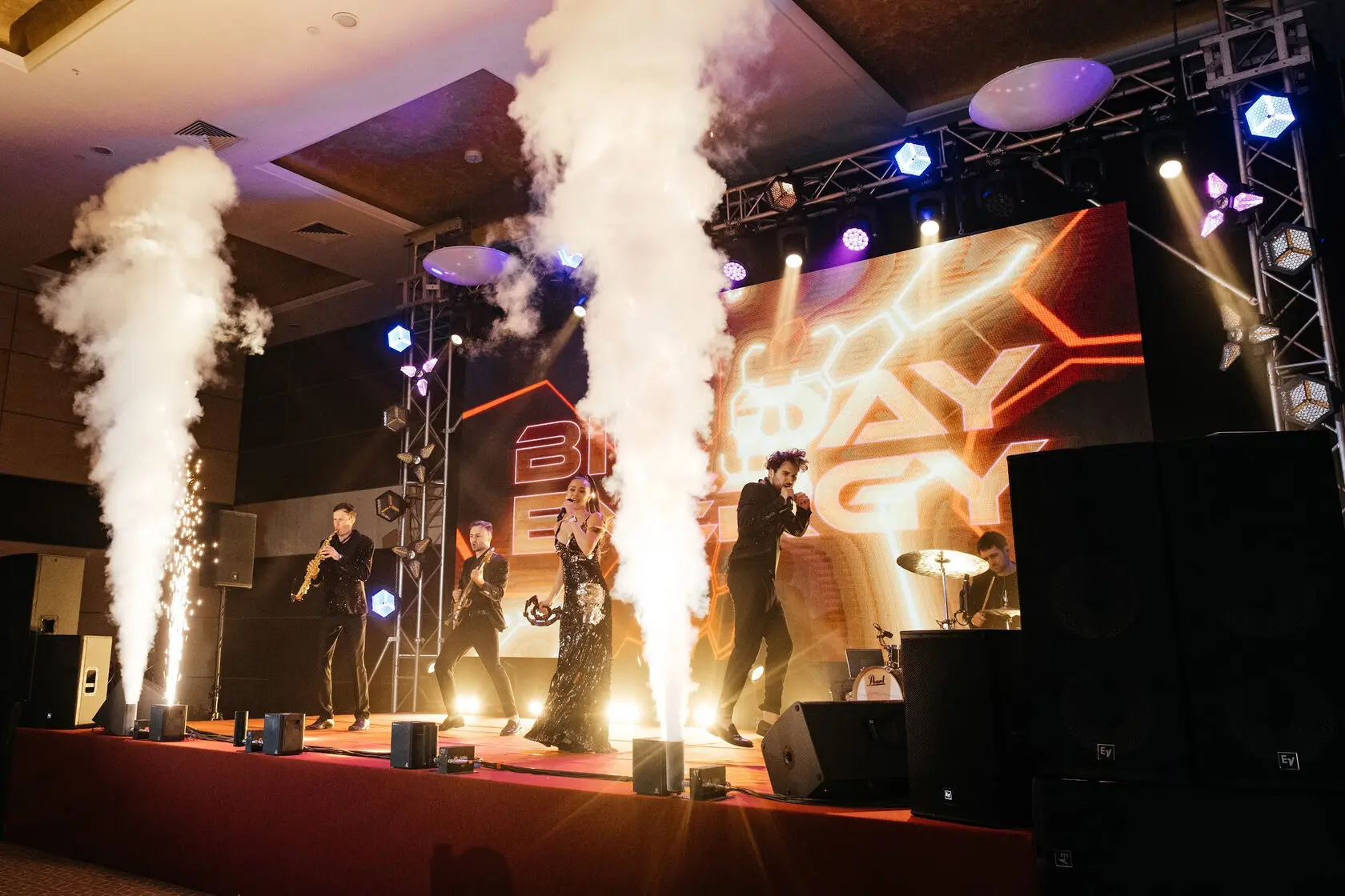 BIG DAY ENERGY live show and stage effects