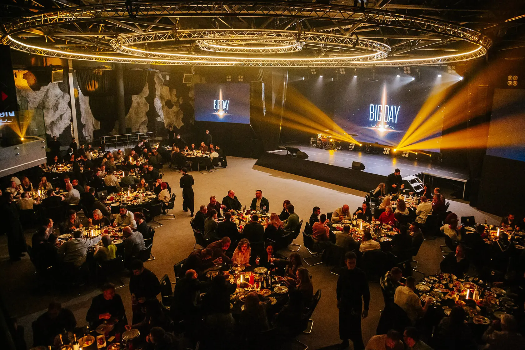 BIG DAY LUMEN touring event moment 24