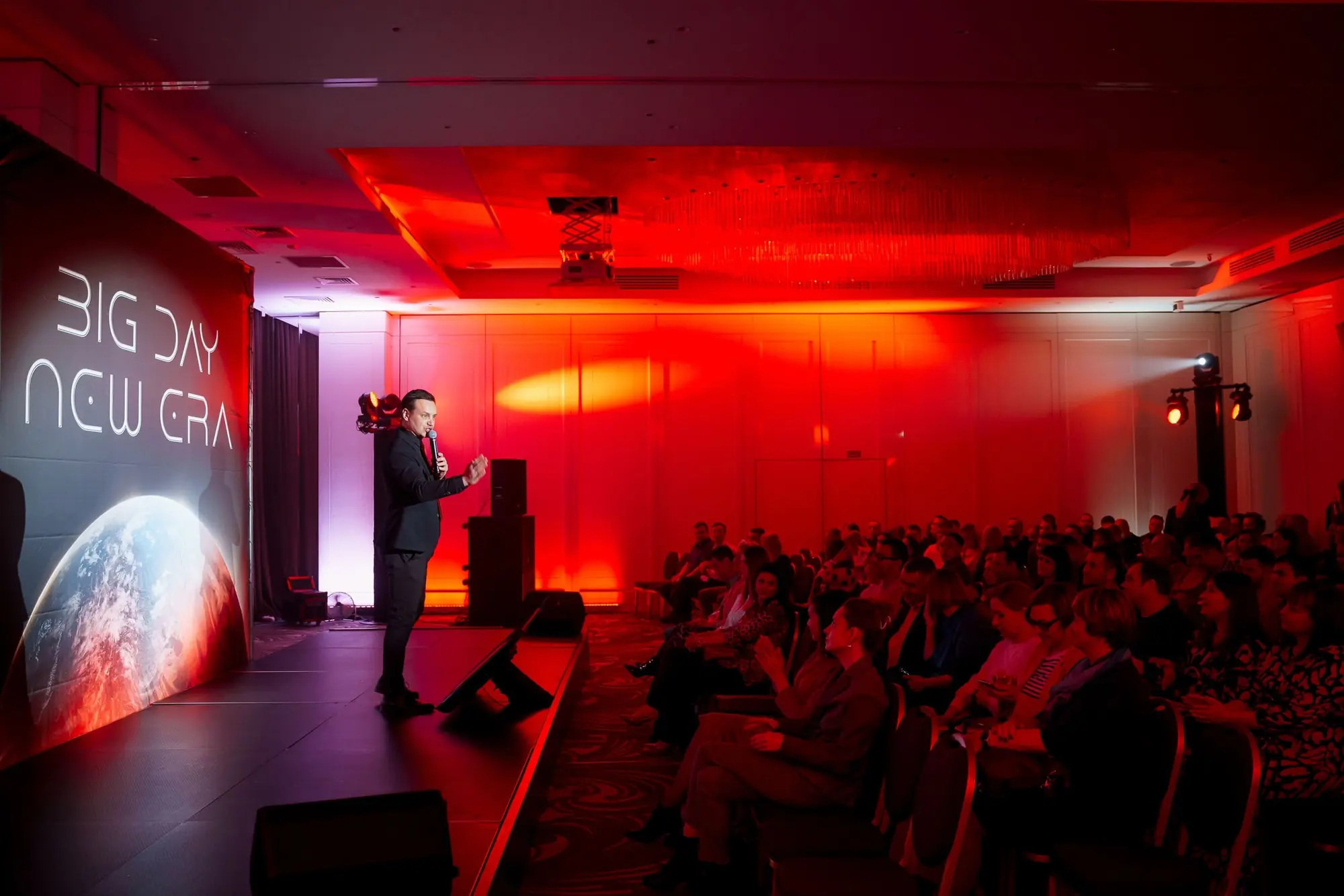 Speaker and audience during the BIG DAY NEW ERA business programme